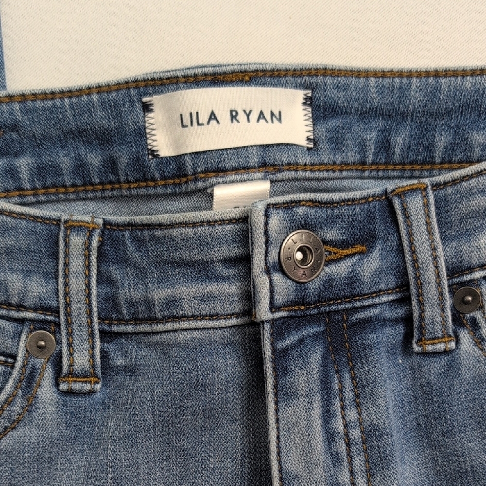 NWOT LILA RYAN Blue Flare Jeans - Picture 2 of 7